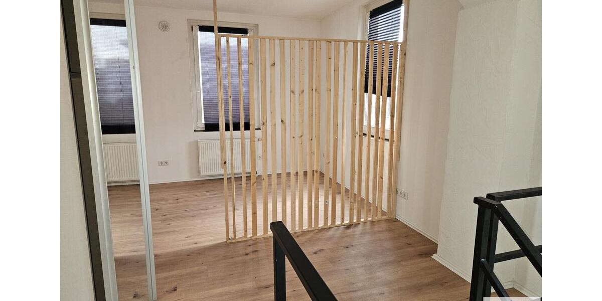 Maisonettenwohnung Bünde - 2.5 Zimmer, 102 m&sup2;, 880&euro; | Angebot:26479418