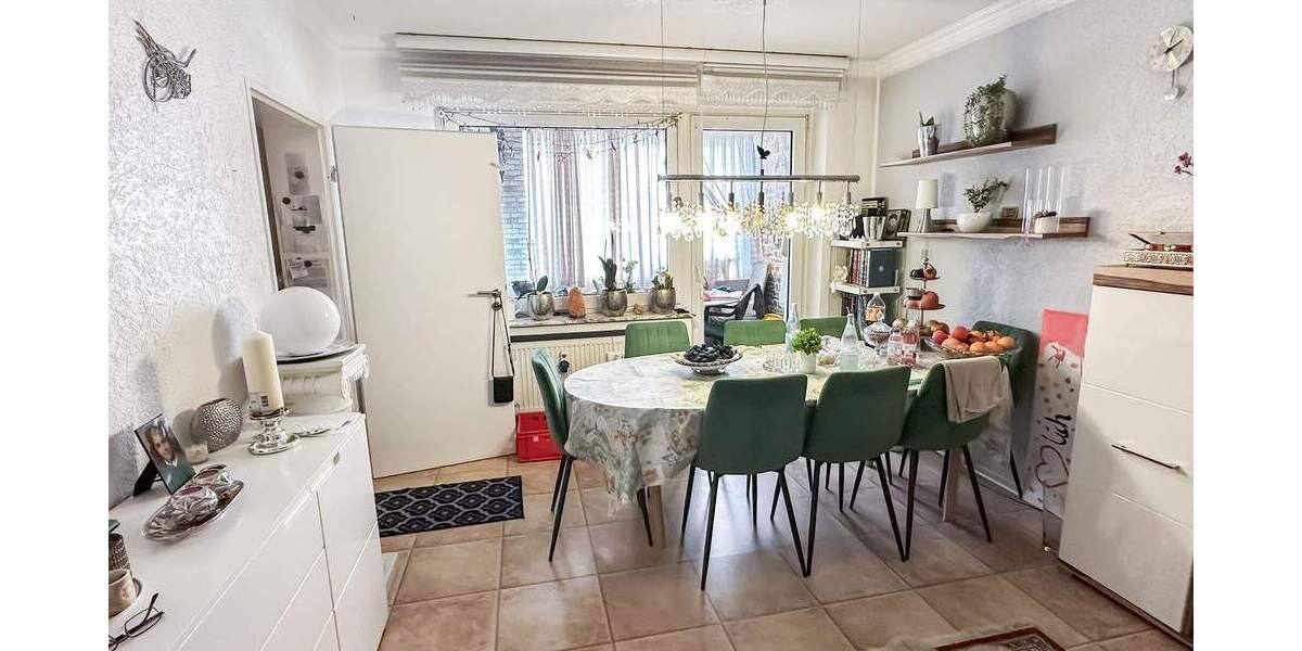 Etagenwohnung Herford Innenstadt - 4 Zimmer, 97 m&sup2;, 170.000&euro; | Angebot:25685772
