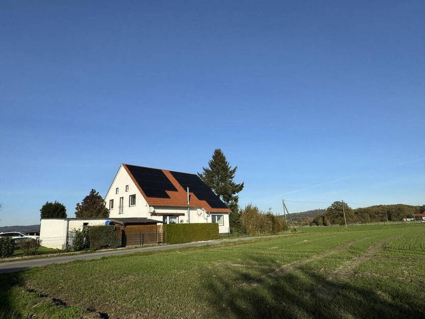 Provisionsfrei - Umfassend sanierte neuwertige Doppelhaushälfte in Borgholzhausen Casum