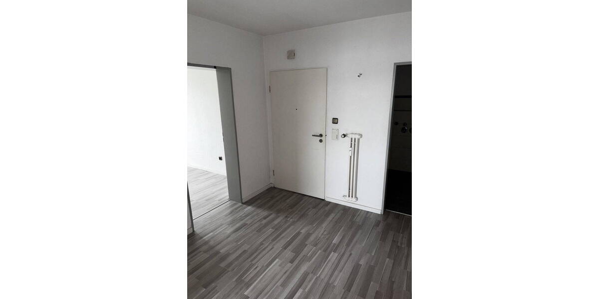 Etagenwohnung Detmold Innenstadt - 3 Zimmer, 81 m&sup2;, 900&euro; | Angebot:26820154