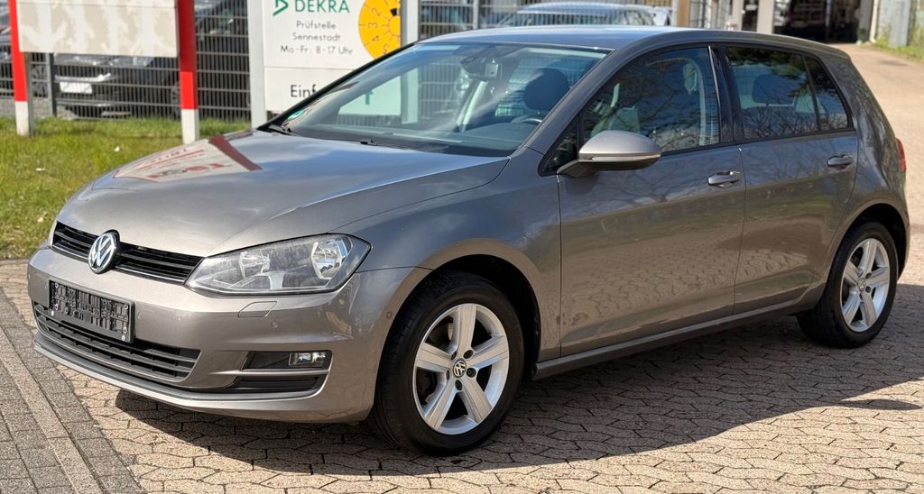 VW Golf 116.000 km 8.490 &euro; Bielefeld 33689