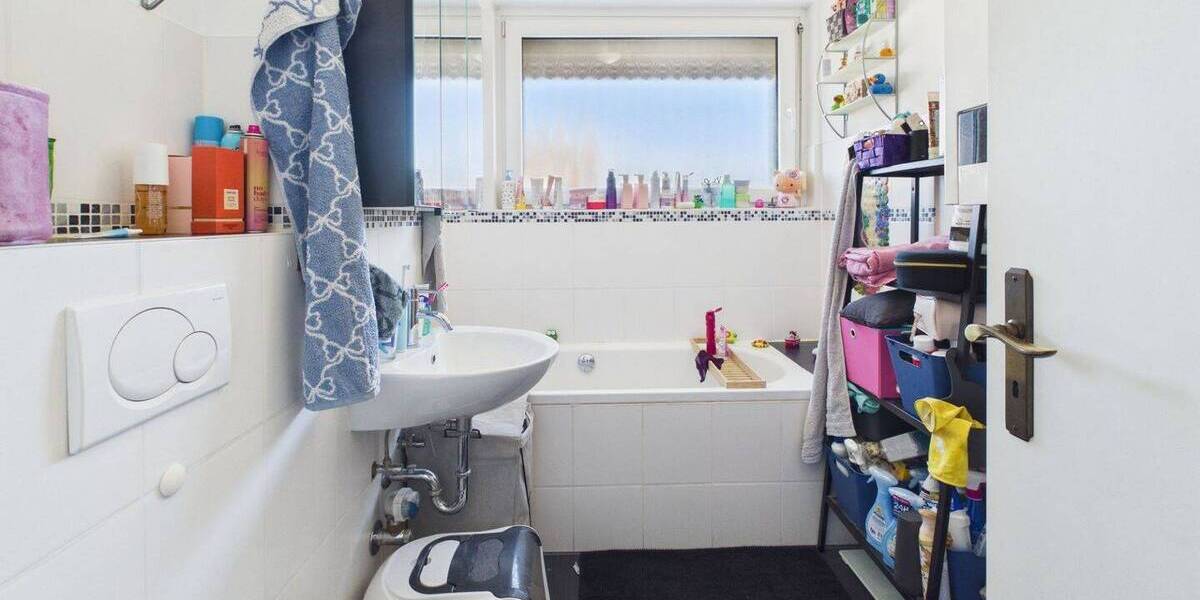 Etagenwohnung Bielefeld Jöllenbeck - 3 Zimmer, 79 m&sup2;, 174.000&euro; | Angebot:26245298