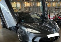 McLaren GT