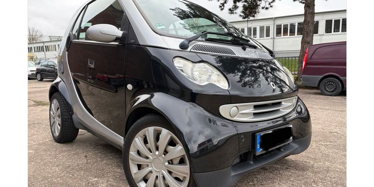 Smart ForTwo 82.152 km 2.699 &euro; Bielefeld 33611