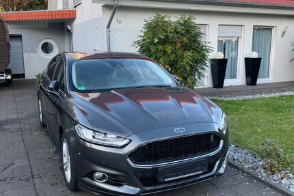 Ford Mondeo 145.000 km 13.200 &euro; Lage 32791