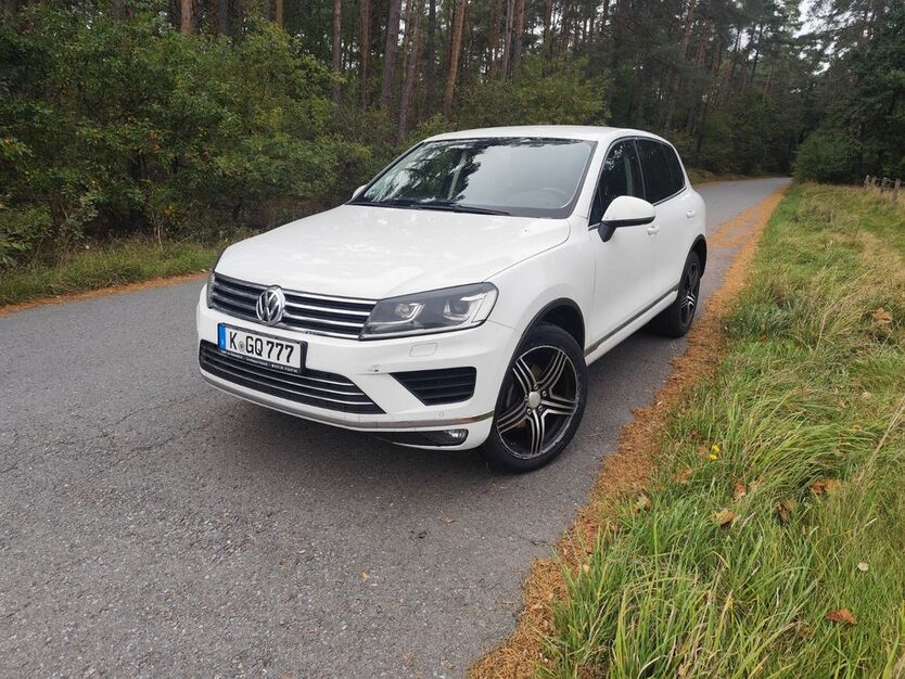 VW Touareg 249.000 km 14.600 € Augustdorf 32832