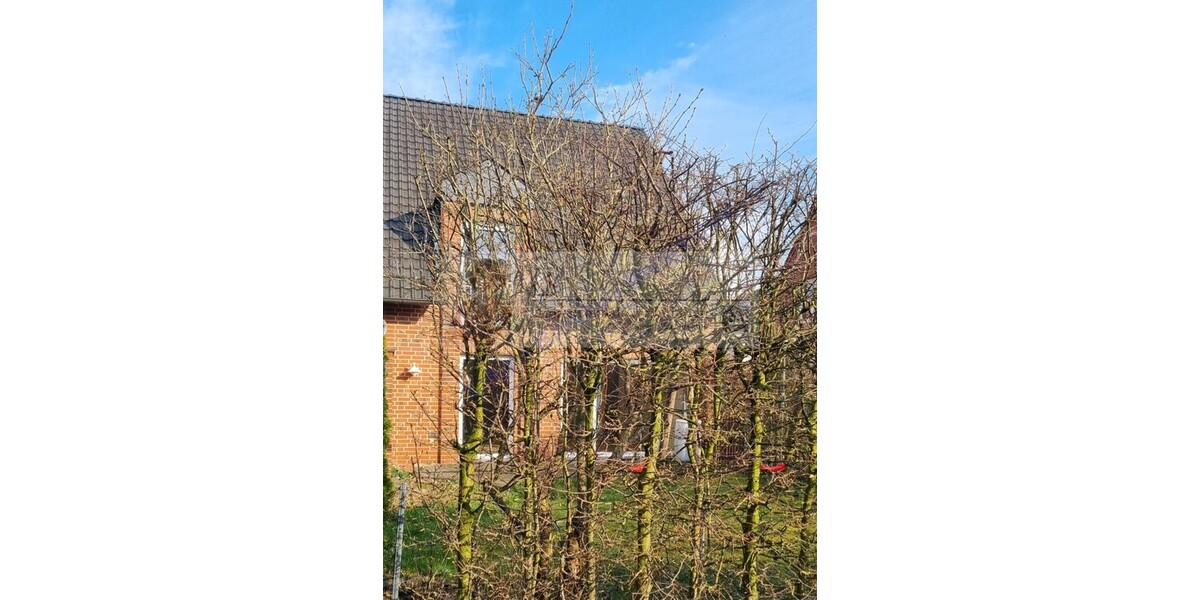 Platz für Auto und Motorrad: DHH, gr. Garage, ruhige Innenstadtlage - provisionsfrei für Käufer in Gütersloh - Doppelhaushälfte Gütersloh | Angebot:26794429