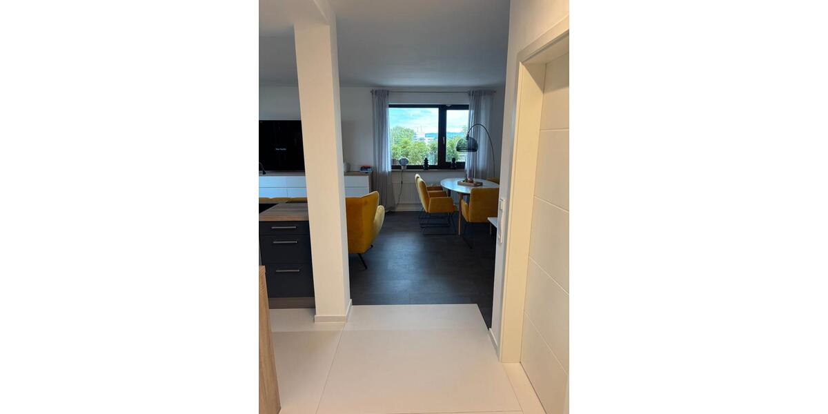 Etagenwohnung Bad Salzuflen - 2 Zimmer, 85 m&sup2;, 2.200&euro; | Angebot:26235354
