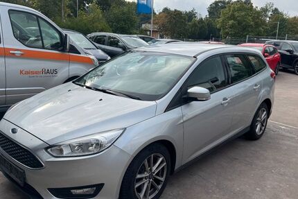 Ford Focus 170.000 km 3.950 € Detmold 32758