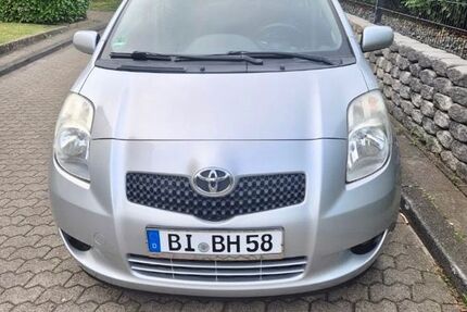 Toyota Yaris 242.000 km 2.300 &euro; Herford 32049