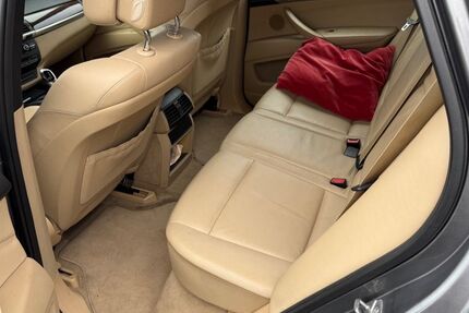 BMW X5 257.324 km 9.000 &euro; Bielefeld 33649