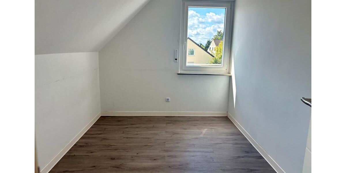 Dachgeschoßwohnung Bad Salzuflen - 4 Zimmer, 85 m&sup2;, 810&euro; | Angebot:26680356