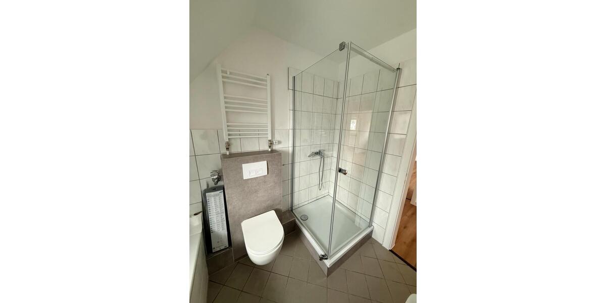 Dachgeschoßwohnung Bielefeld Heepen - 4 Zimmer, 82 m&sup2;, 998&euro; | Angebot:26642918