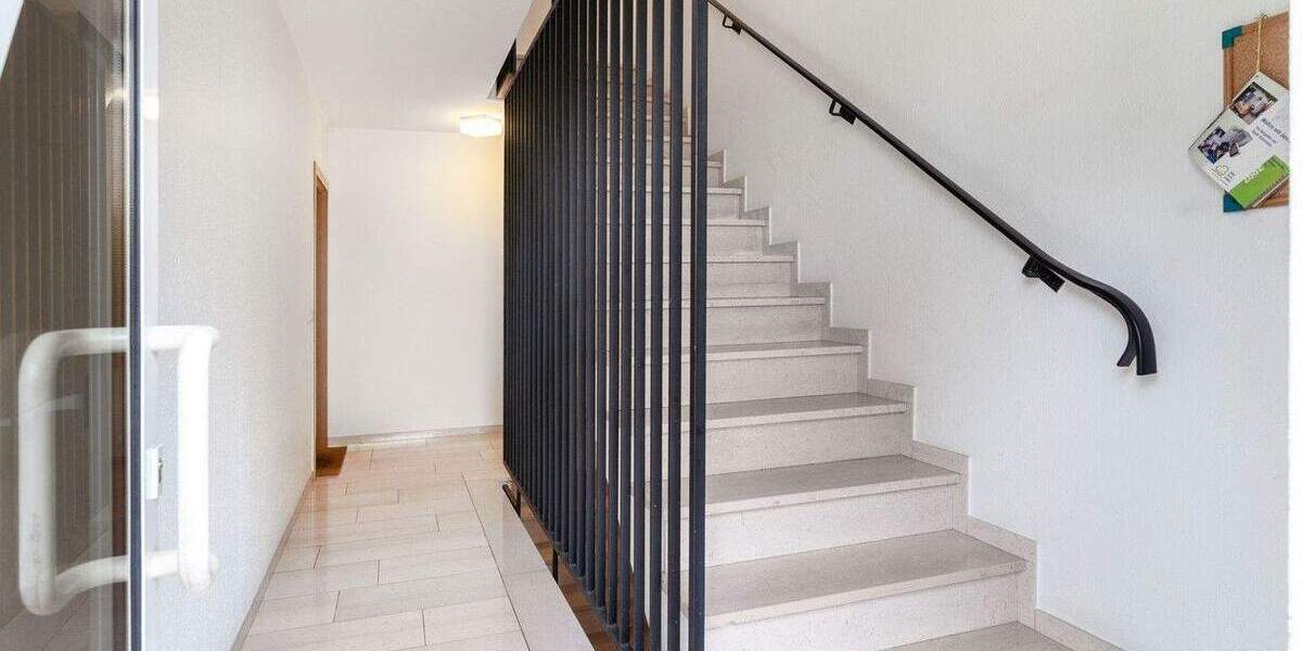 Etagenwohnung Gütersloh Innenstadt - 4 Zimmer, 105 m&sup2;, 295.000&euro; | Angebot:25771254