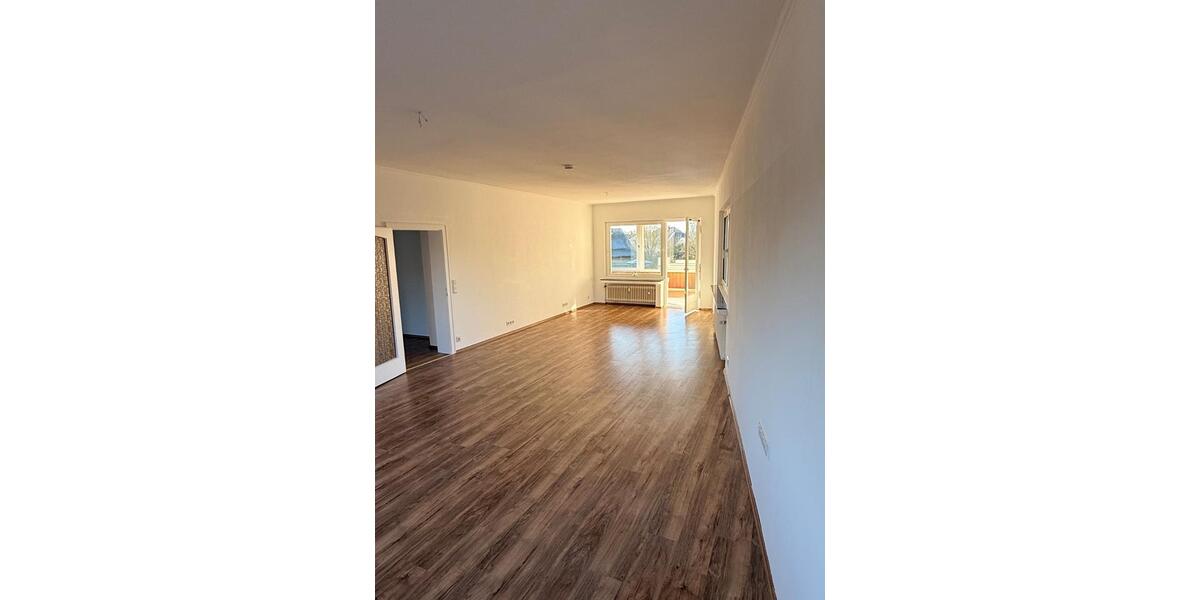 Großzügige 4 Zimer Wohnung mit Wintergarten in Bi-Sennestadt 125q 4 zimmer