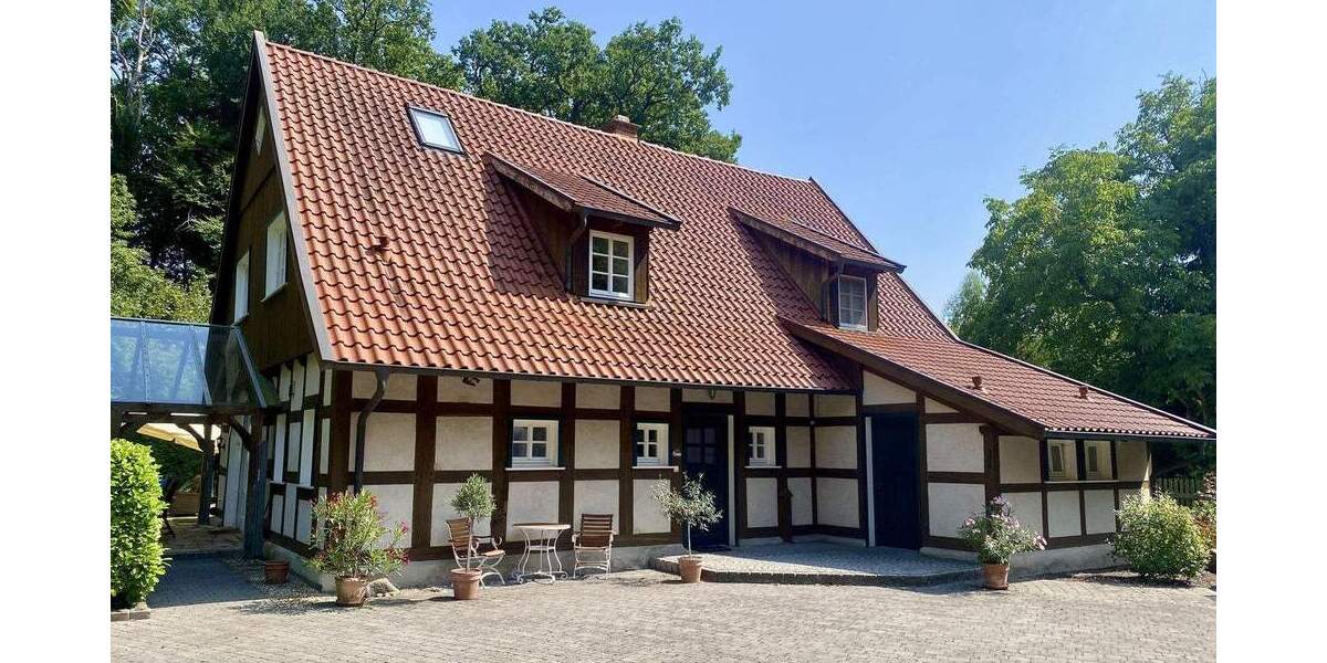Idyllisches Fachwerkhaus mit Einliegerwohnung & Garten in Sennestadt 5 zimmer