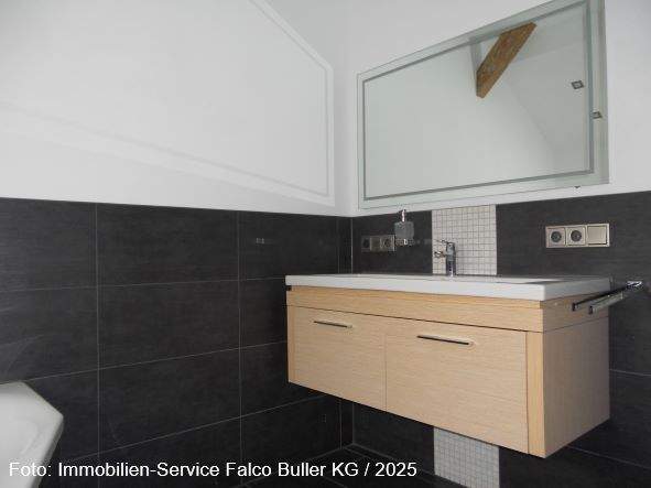 Etagenwohnung Bad Oeynhausen Innenstadt - 2 Zimmer, 122 m&sup2;, 255.000&euro; | Angebot:25733602