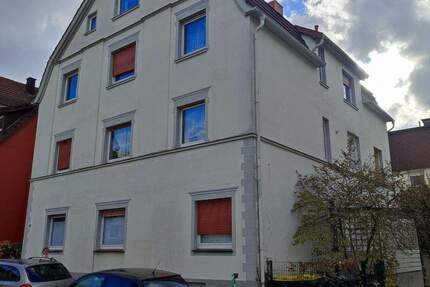 5-Zimmerwohnung, vermietet, renovierungsbedürftig 5 zimmer