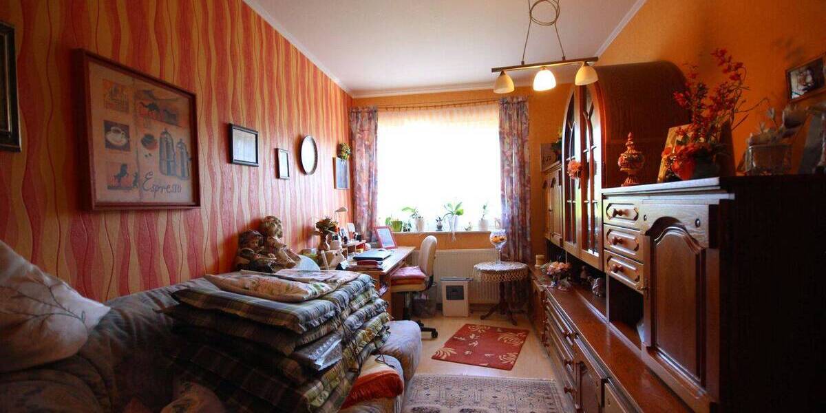 Gepflegte Doppelhaushälfte mit zwei Wohneinheiten 5 zimmer