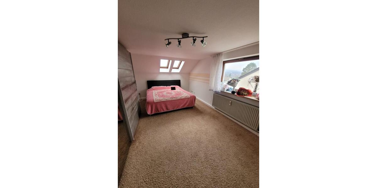 Dachgeschoßwohnung Detmold Hiddesen - 2 Zimmer, 65 m&sup2;, 670&euro; | Angebot:26301739