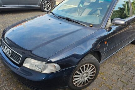 Audi A4 384.000 km 699 € Enger 32130