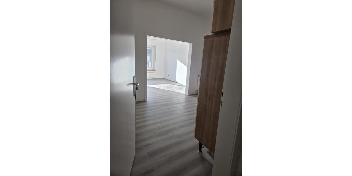 Erdgeschoßwohnung Löhne - 4 Zimmer, 111 m&sup2;, 1.300&euro; | Angebot:25790471