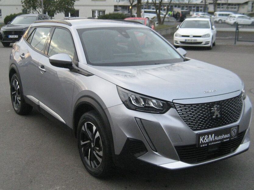 Peugeot 2008 18.000 km 19.990 € Detmold 32758