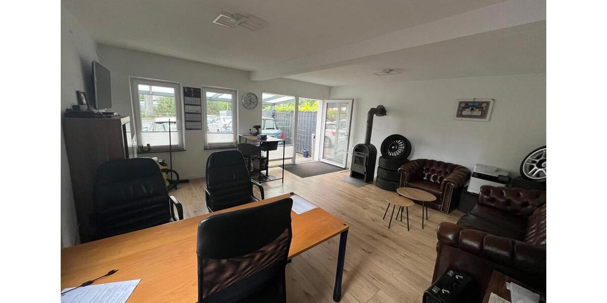 Autoplatz, Büro mit Stellplätze in BI-Senne zu Vermieten !! zimmer