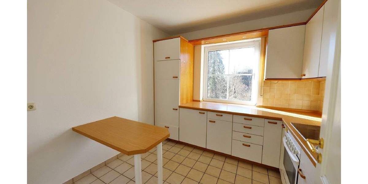 Etagenwohnung Lage - 3 Zimmer, 82 m&sup2;, 175.000&euro; | Angebot:25776535