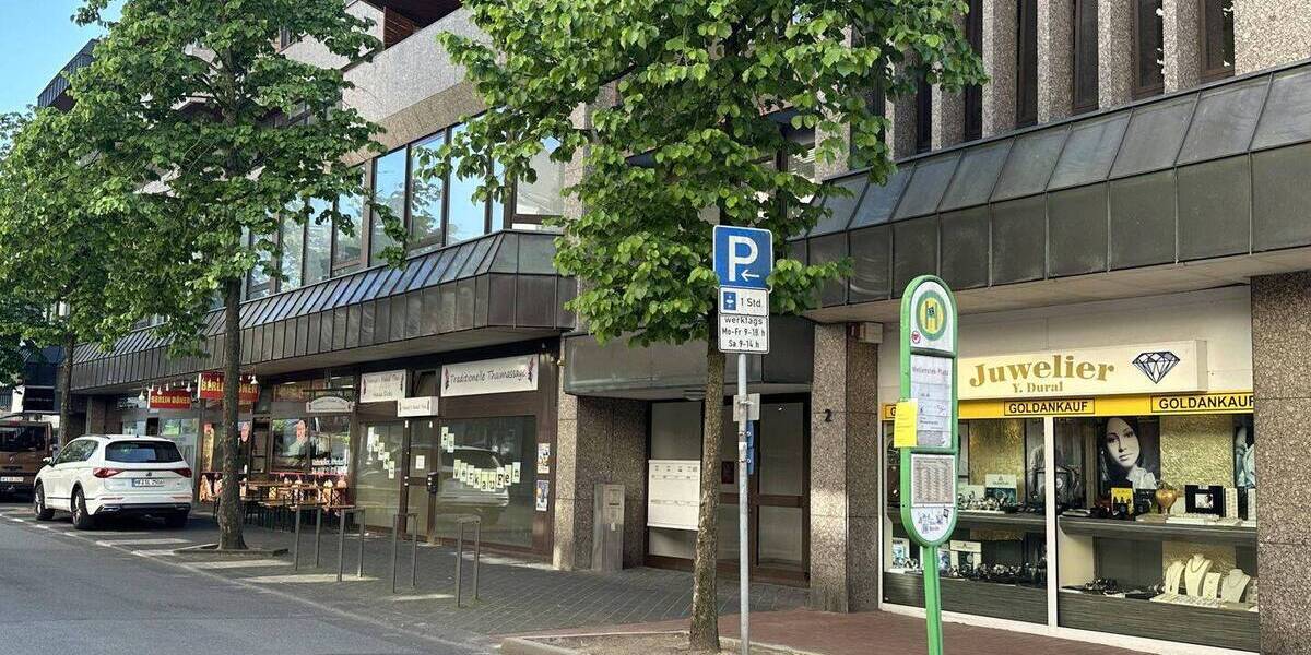 Gut geschnittene Ladenfläche in der Bündener Innenstadt zimmer