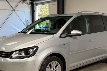 VW Touran 118.100 km 9.990 &euro; Bielefeld 33649