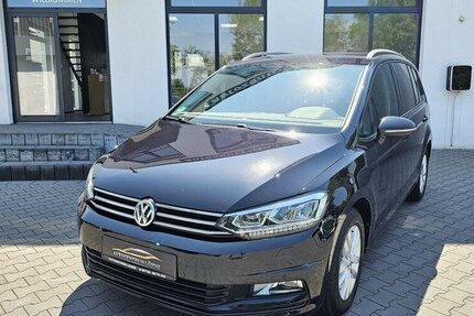 VW Touran 1.4 TSI Allstar 7-Sitzer NAVI RFK LED ACC 98.941 km 19.750 &euro; Löhne 32584