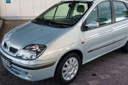 Renault Scenic 74.431 km 4.199 &euro; Detmold 32756