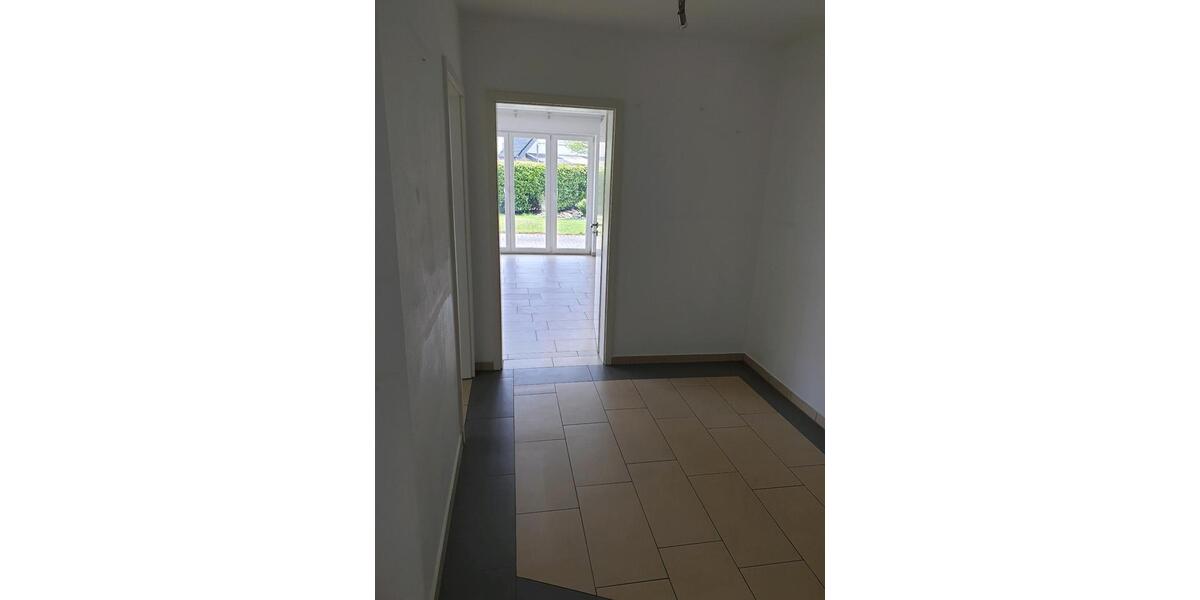 Erdgeschoßwohnung Bielefeld Sennestadt - 3 Zimmer, 84 m&sup2;, 285.000&euro; | Angebot:25825181