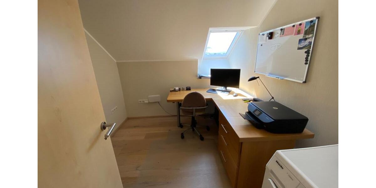 Dachgeschoßwohnung Detmold Hakedahl - 3 Zimmer, 90 m&sup2;, 129.900&euro; | Angebot:26901778