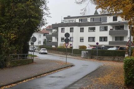 Helle, zentrale 3-Zimmer Wohnung 2. OG Garage, Südbalkon & Keller 3 zimmer