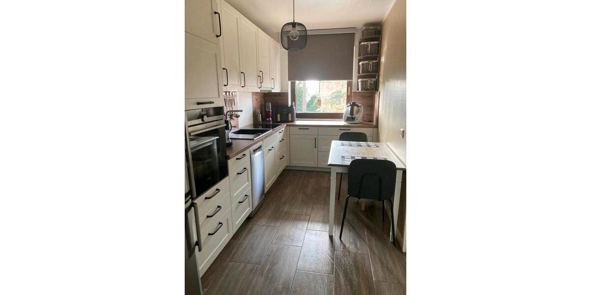 Etagenwohnung Halle - 3 Zimmer, 82 m&sup2;, 260.000&euro; | Angebot:25332524