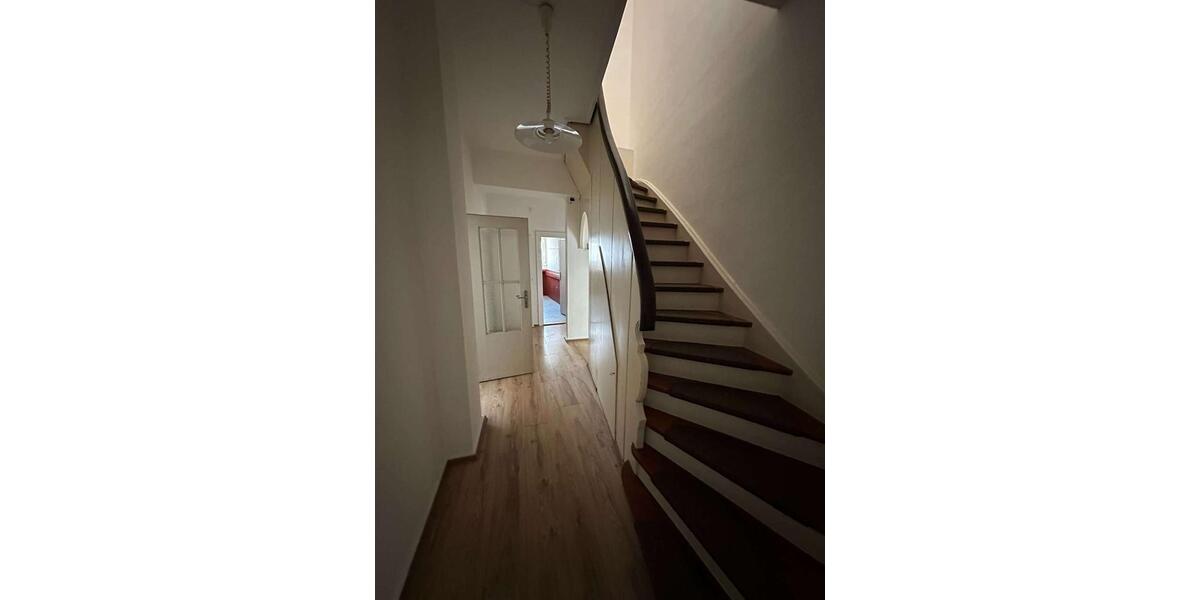 Etagenwohnung Herford - 3 Zimmer, 130 m&sup2;, 1.490&euro; | Angebot:26264817