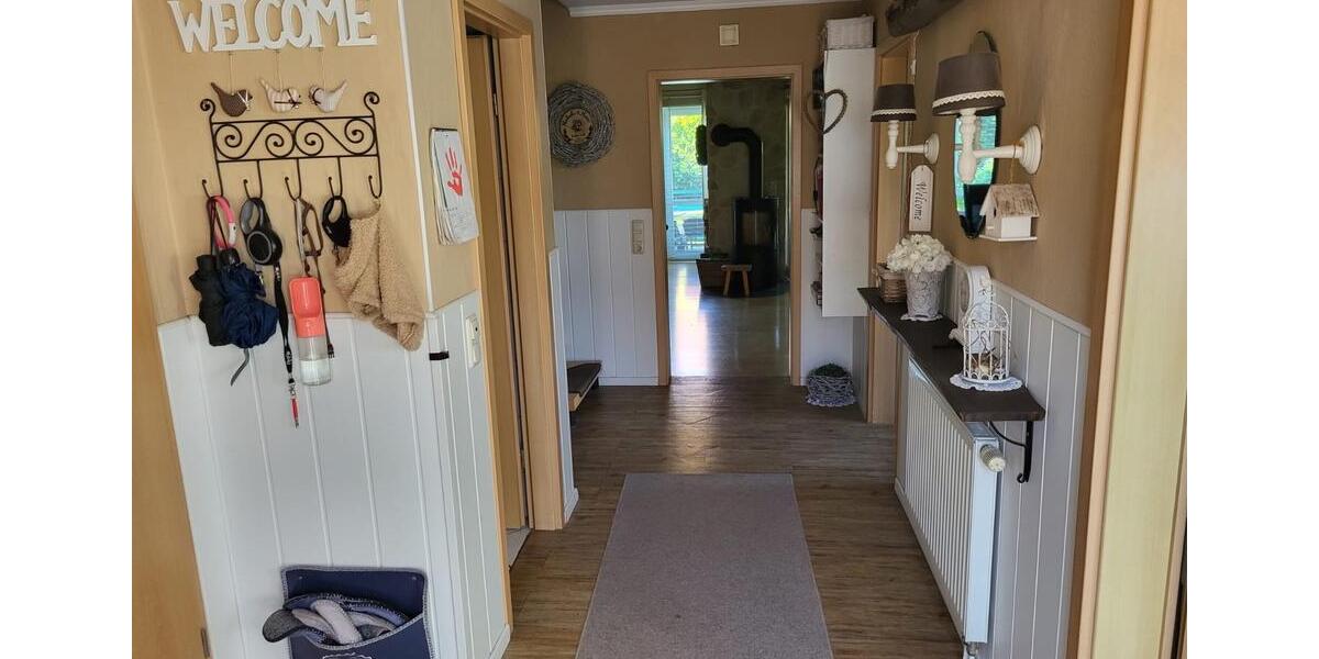 Doppelhaushälfte Leopoldshöhe - 6 Zimmer, 160 m&sup2;, 450.000&euro; | Angebot:27083277