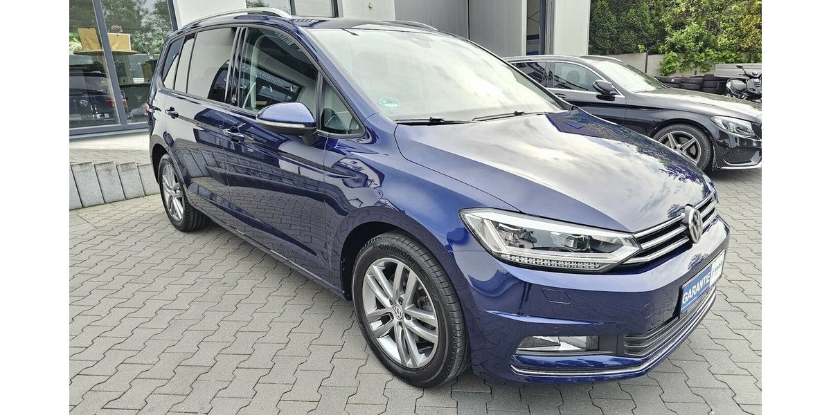 VW Touran 1.4 TSI SOUND NAVI PANO LED AHK 69.950 km 21.490 &euro; Löhne 32584