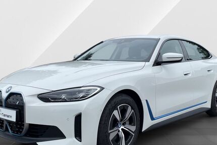 BMW i4 45.367 km 37.811 € Bünde 32257