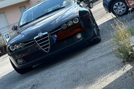 Alfa Romeo 159 331.000 km 2.450 € Bad Rothenfelde 49214
