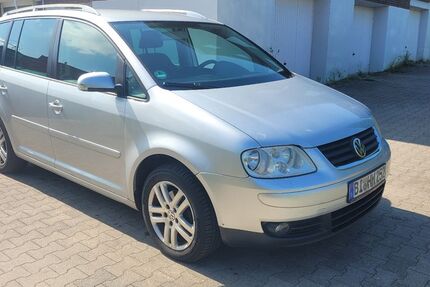 VW Touran 285.000 km 3.100 &euro; Bielefeld 33699