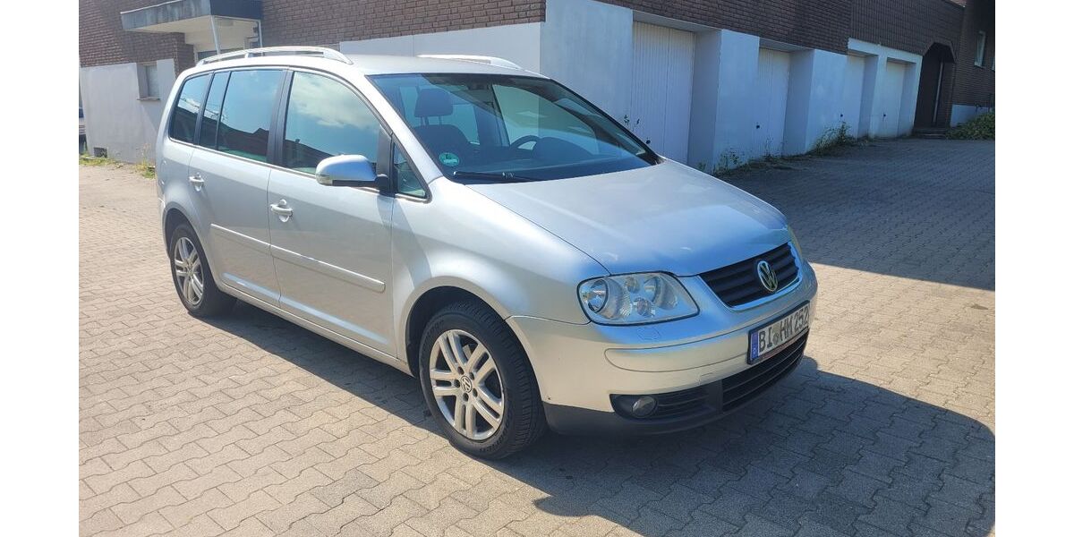 VW Touran 285.000 km 3.100 &euro; Bielefeld 33699