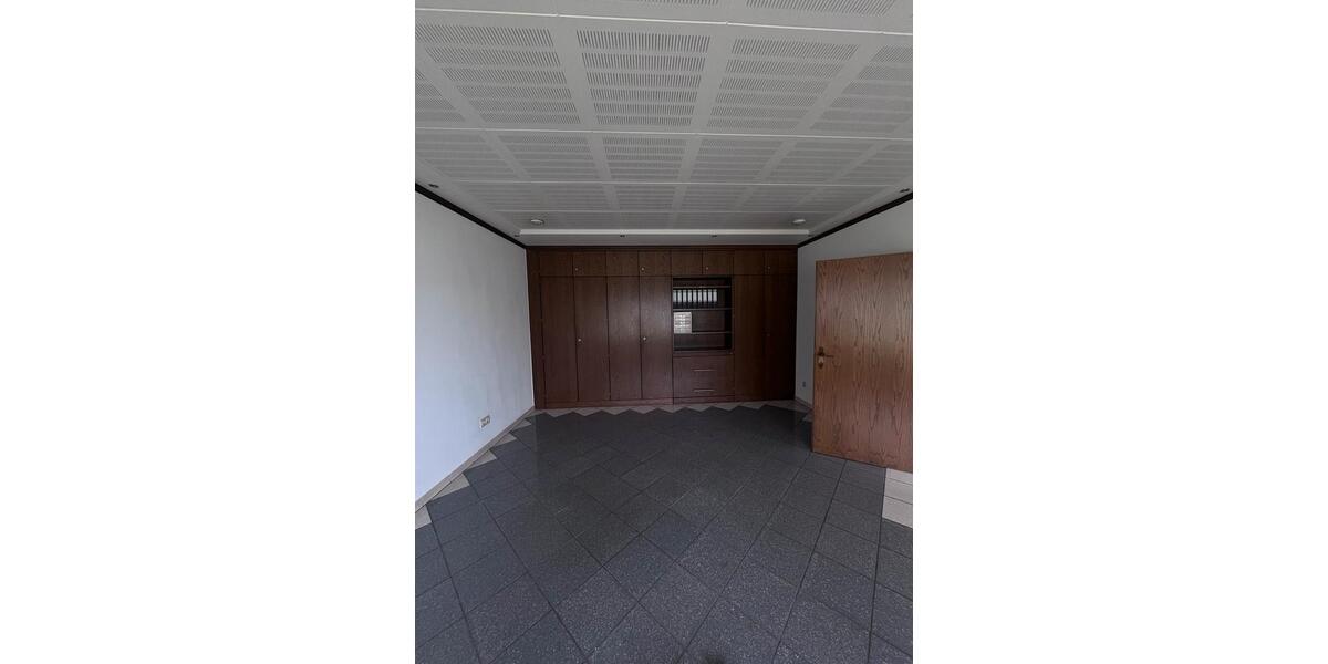 Gewerbeobjekt Bad Salzuflen Ehrsen-Breden - 825&euro; | Angebot:25894486