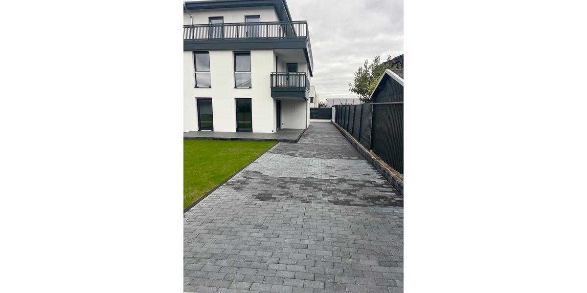 DHH Erstbezug nach Neubau 5 zimmer