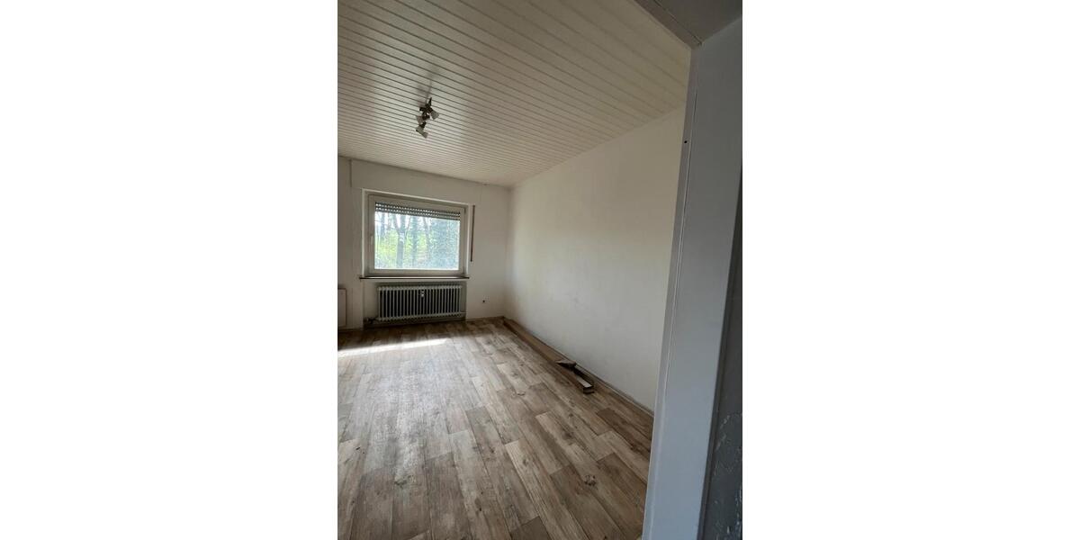 Etagenwohnung Oerlinghausen - 4 Zimmer, 140 m&sup2;, 1.380&euro; | Angebot:25887306