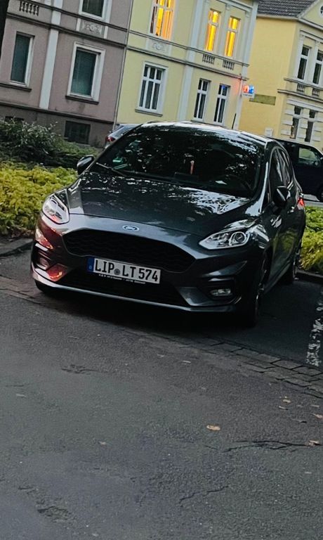 Ford Fiesta 78.800 km 12.600 € Detmold 32758
