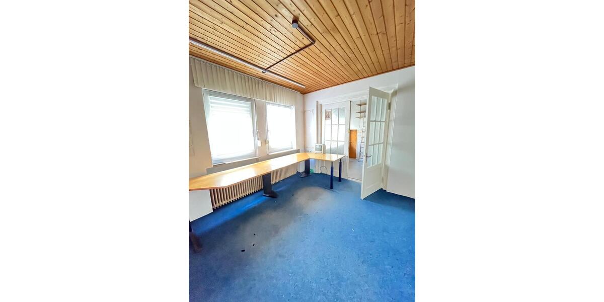 Ladenlokal in 33129 Delbrück 110 m² + 2 Nebenr. zur Vermietung zimmer