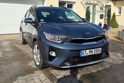Kia Stonic 23.000 km 17.650 &euro; Versmold 33775